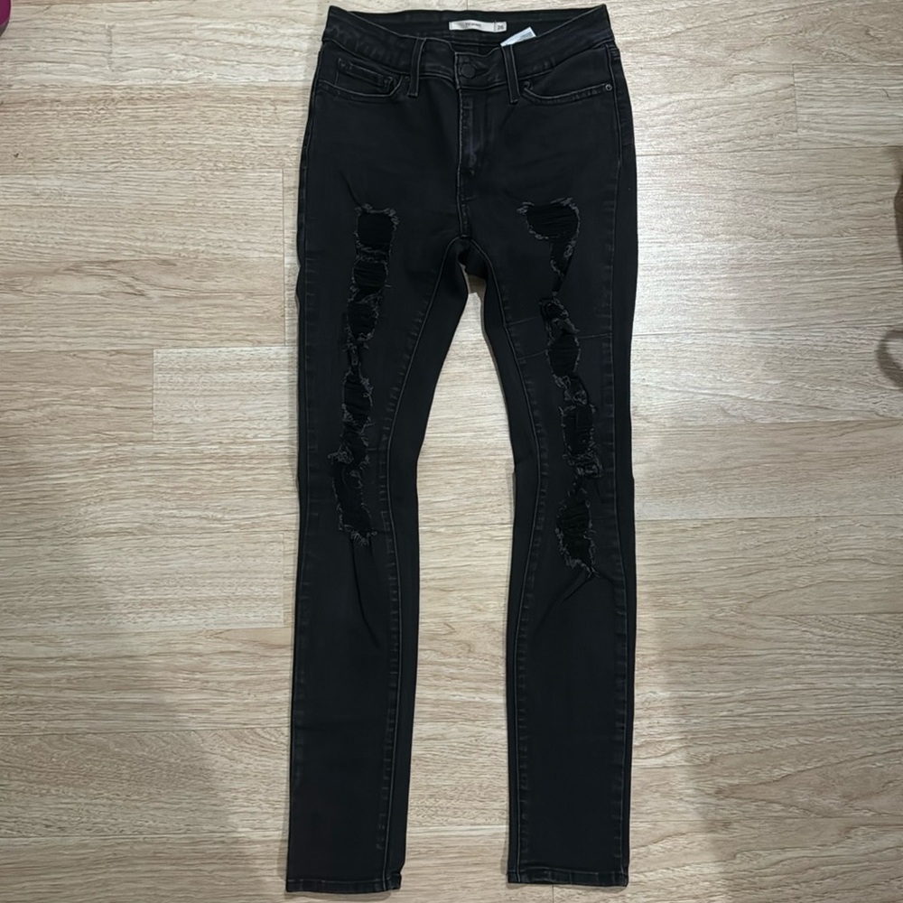 Levi’s 711 skinny jeans